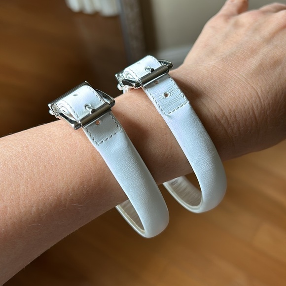 Classic white leather bangle main image 8